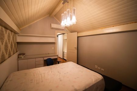 Casa à venda com 740m², 5 quartos e 12 vagasSUÍTE 4