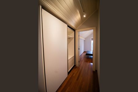 Casa à venda com 740m², 5 quartos e 12 vagasSUÍTE 4