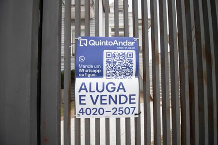 Casa à venda com 740m², 5 quartos e 12 vagasPLAQUINHA