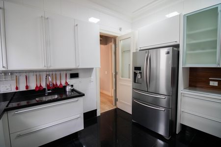 Casa à venda com 740m², 5 quartos e 12 vagasCOZINHA