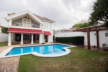 Casa à venda com 740m², 5 quartos e 12 vagasPISCINA