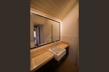 Casa à venda com 740m², 5 quartos e 12 vagasBANHEIRO DA SUÍTE 4