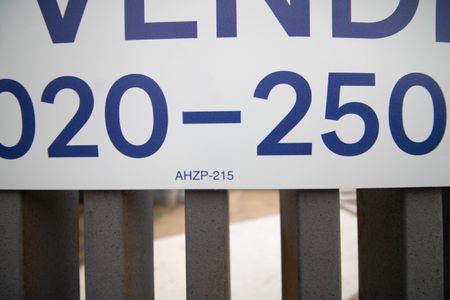Casa à venda com 740m², 5 quartos e 12 vagasPLAQUINHA