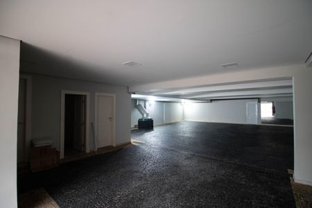 Casa à venda com 740m², 5 quartos e 12 vagasGARAGEM