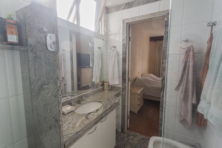 Apartamento à venda com 310m², 4 quartos e 3 vagasBanheiro da Suíte