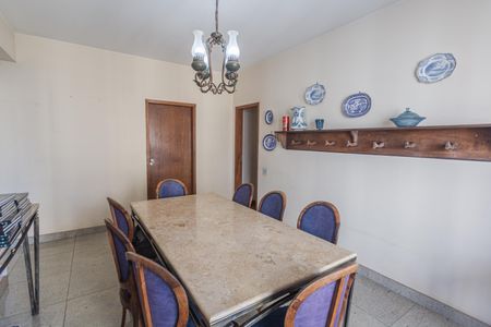 Apartamento à venda com 310m², 4 quartos e 3 vagasCopa