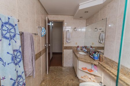 Apartamento à venda com 310m², 4 quartos e 3 vagasBanheiro Social