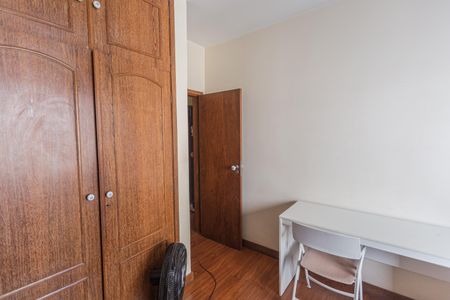 Apartamento à venda com 310m², 4 quartos e 3 vagasQuarto 2