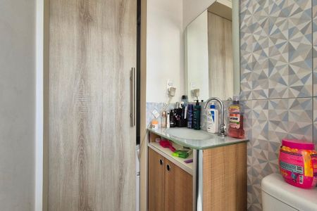 Apartamento para alugar com 74m², 3 quartos e 1 vaga Apartamento para alugar com 74m², 3 quartos e 1 vagaBanheiro da Suíte