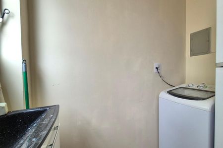 Apartamento para alugar com 74m², 3 quartos e 1 vaga Apartamento para alugar com 74m², 3 quartos e 1 vagaCozinha e Área de Serviço