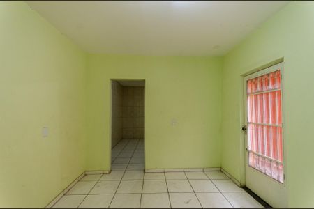 Sala de casa à venda com 3 quartos, 117m² em Ayrosa, São Paulo