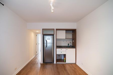 Sala / Cozinha de apartamento para alugar com 1 quarto, 35m² em Consolação, São Paulo
