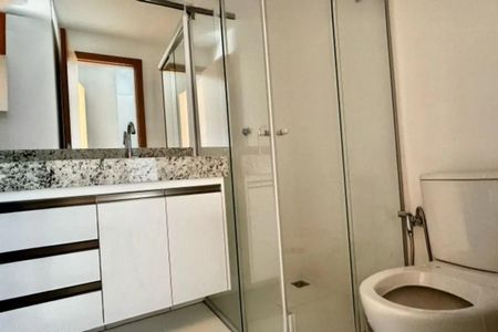 Banheiro de apartamento para alugar com 2 quartos, 67m² em Setor Bueno, Goiânia
