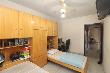 Casa à venda com 310m², 5 quartos e 2 vagasQuarto 2