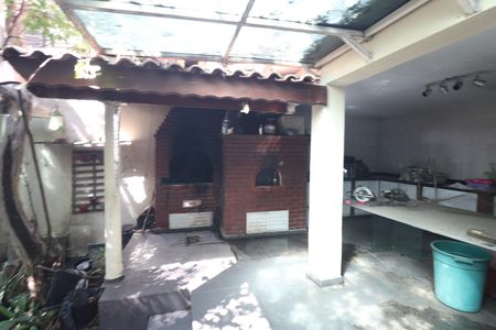 Casa à venda com 310m², 5 quartos e 2 vagasQuintal / Churrasqueira