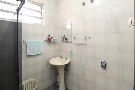 Casa à venda com 310m², 5 quartos e 2 vagasBanheiro 1