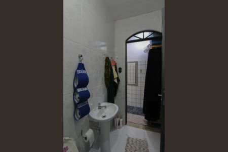 Casa à venda com 210m², 2 quartos e sem vaga Casa à venda com 210m², 2 quartos e sem vagaBanheiro Social
