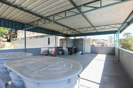 Casa à venda com 210m², 2 quartos e sem vaga Casa à venda com 210m², 2 quartos e sem vagaTerraço