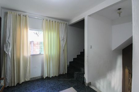 Casa à venda com 210m², 2 quartos e sem vaga Casa à venda com 210m², 2 quartos e sem vagaSala 2