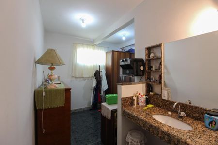 Casa à venda com 210m², 2 quartos e sem vaga Casa à venda com 210m², 2 quartos e sem vagaCloset da suíte