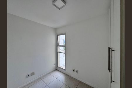 Apartamento à venda com 81m², 3 quartos e 1 vagaQuarto 2