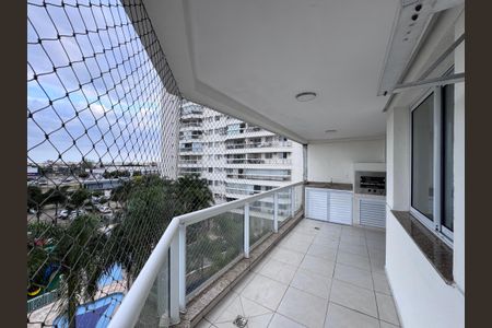 Apartamento à venda com 81m², 3 quartos e 1 vagaVaranda