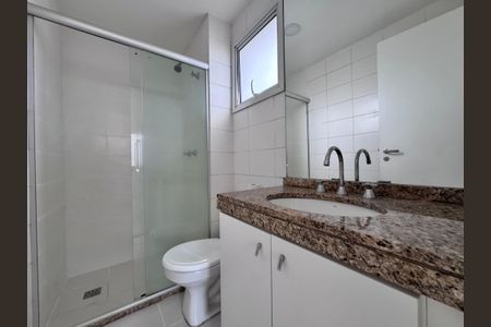 Apartamento à venda com 81m², 3 quartos e 1 vagaSuíte - Banheiro