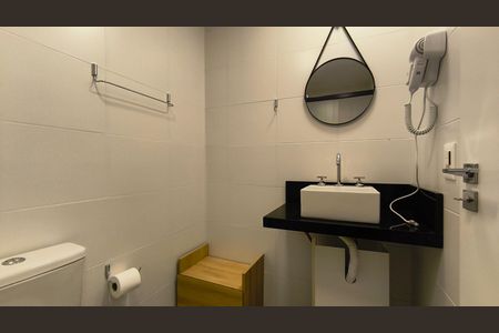 Banheiro de kitnet/studio à venda com 1 quarto, 24m² em Vila Mariana, São Paulo