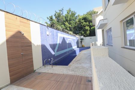 Apartamento à venda com 53m², 2 quartos e 1 vaga Apartamento à venda com 53m², 2 quartos e 1 vagaÁrea comum - Piscina