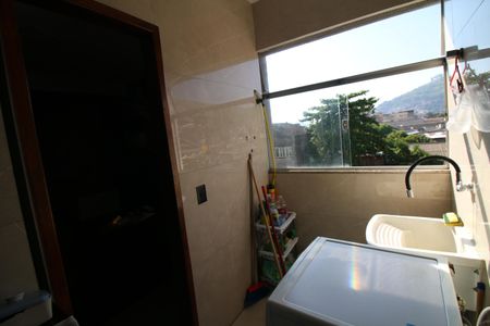 Apartamento à venda com 67m², 3 quartos e 1 vagaÁrea de Serviço