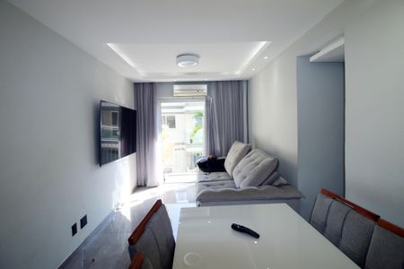 Sala de apartamento à venda com 3 quartos, 67m² em Vaz Lobo, Rio de Janeiro