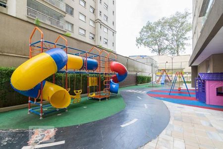 Apartamento à venda com 144m², 3 quartos e 2 vagasÁrea comum - Playground