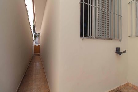 Casa para alugar com 175m², 3 quartos e 3 vagas Casa para alugar com 175m², 3 quartos e 3 vagasCorredor externo