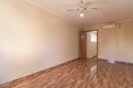 Casa para alugar com 175m², 3 quartos e 3 vagas Casa para alugar com 175m², 3 quartos e 3 vagasQuarto 3