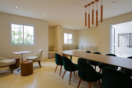 Apartamento para alugar com 42m², 2 quartos e 1 vagaÁrea comum - Salão de festas