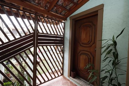 Casa à venda com 121m², 3 quartos e 2 vagasEntrada 