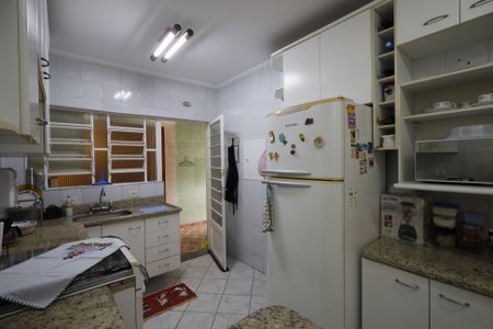 Casa à venda com 121m², 3 quartos e 2 vagasCozinha - Armários