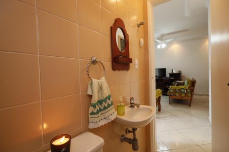 Casa à venda com 121m², 3 quartos e 2 vagasLavabo