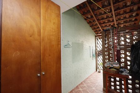 Casa à venda com 121m², 3 quartos e 2 vagasBanheiro 3