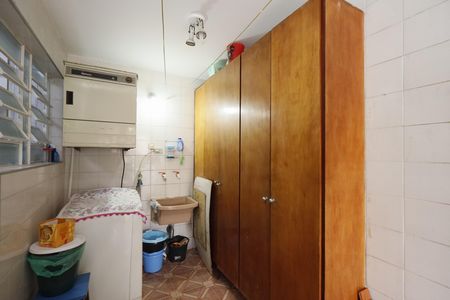 Casa à venda com 121m², 3 quartos e 2 vagasBanheiro 3