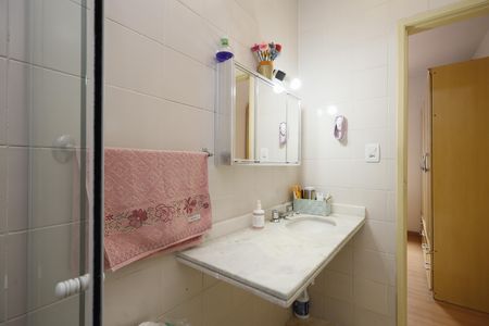 Casa à venda com 121m², 3 quartos e 2 vagasBanheiro da Suíte