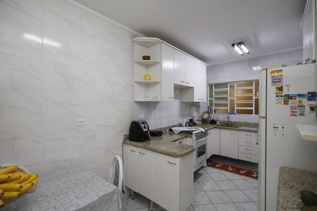 Casa à venda com 121m², 3 quartos e 2 vagasCozinha - Armários