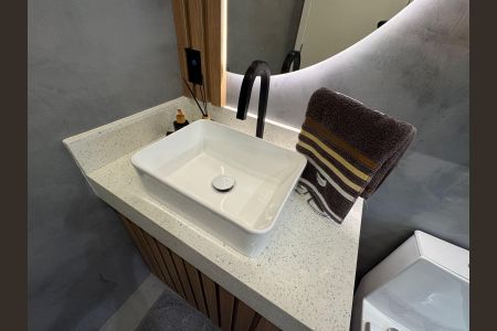 Apartamento à venda com 89m², 2 quartos e 2 vagas Apartamento à venda com 89m², 2 quartos e 2 vagasBanheiro 1