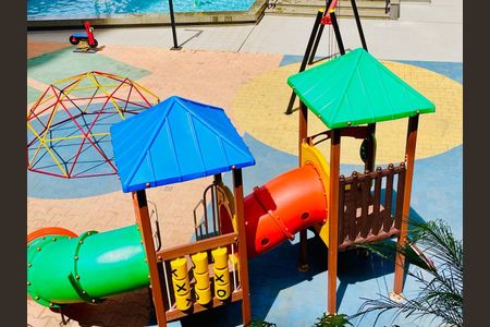 Apartamento à venda com 89m², 2 quartos e 2 vagas Apartamento à venda com 89m², 2 quartos e 2 vagasÁrea comum - Playground