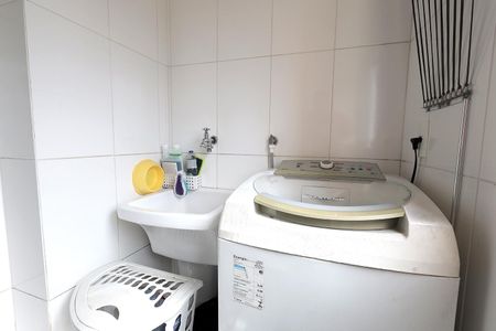 Apartamento à venda com 90m², 2 quartos e 2 vagas Apartamento à venda com 90m², 2 quartos e 2 vagasÁrea de Serviço