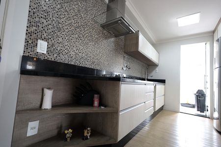 Apartamento à venda com 90m², 2 quartos e 2 vagas Apartamento à venda com 90m², 2 quartos e 2 vagasCozinha