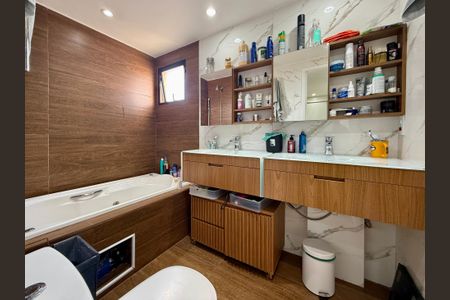Apartamento à venda com 148m², 3 quartos e 3 vagasBanheiro Suíte 1
