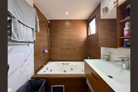 Apartamento à venda com 148m², 3 quartos e 3 vagasBanheiro Suíte 1