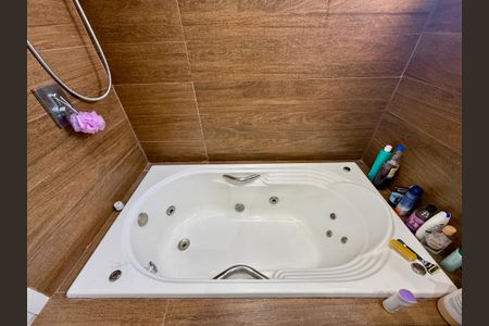 Apartamento à venda com 148m², 3 quartos e 3 vagasBanheiro Suíte 1