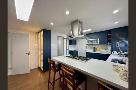 Apartamento à venda com 148m², 3 quartos e 3 vagasCozinha 